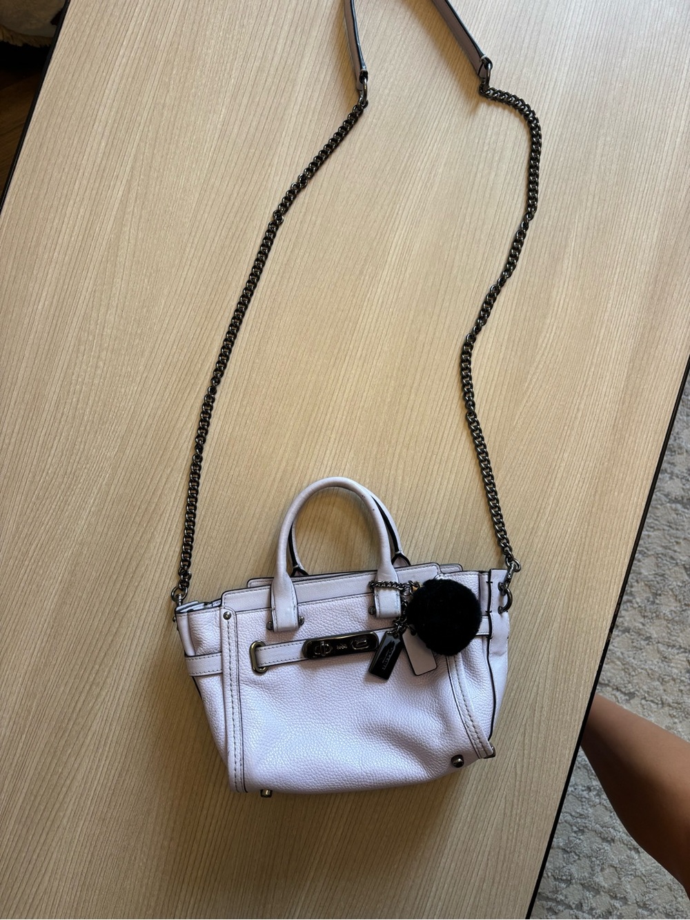 Limited Edition Ariana Grande Coach Kitty Swagger 20